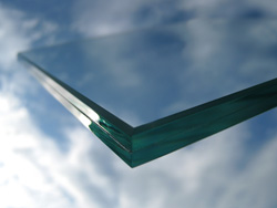 закаленное стекло (толщина 8, 10, 12 мм)